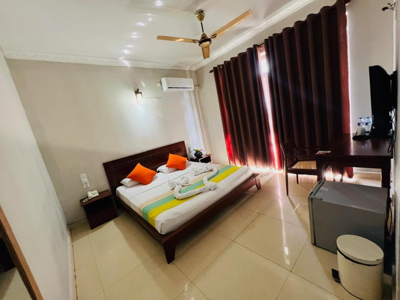 Lafala & Service Hotel 3*
