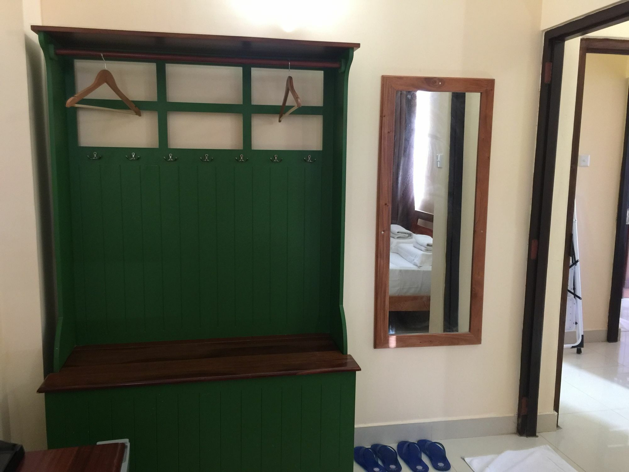 Lafala & Service Hotel